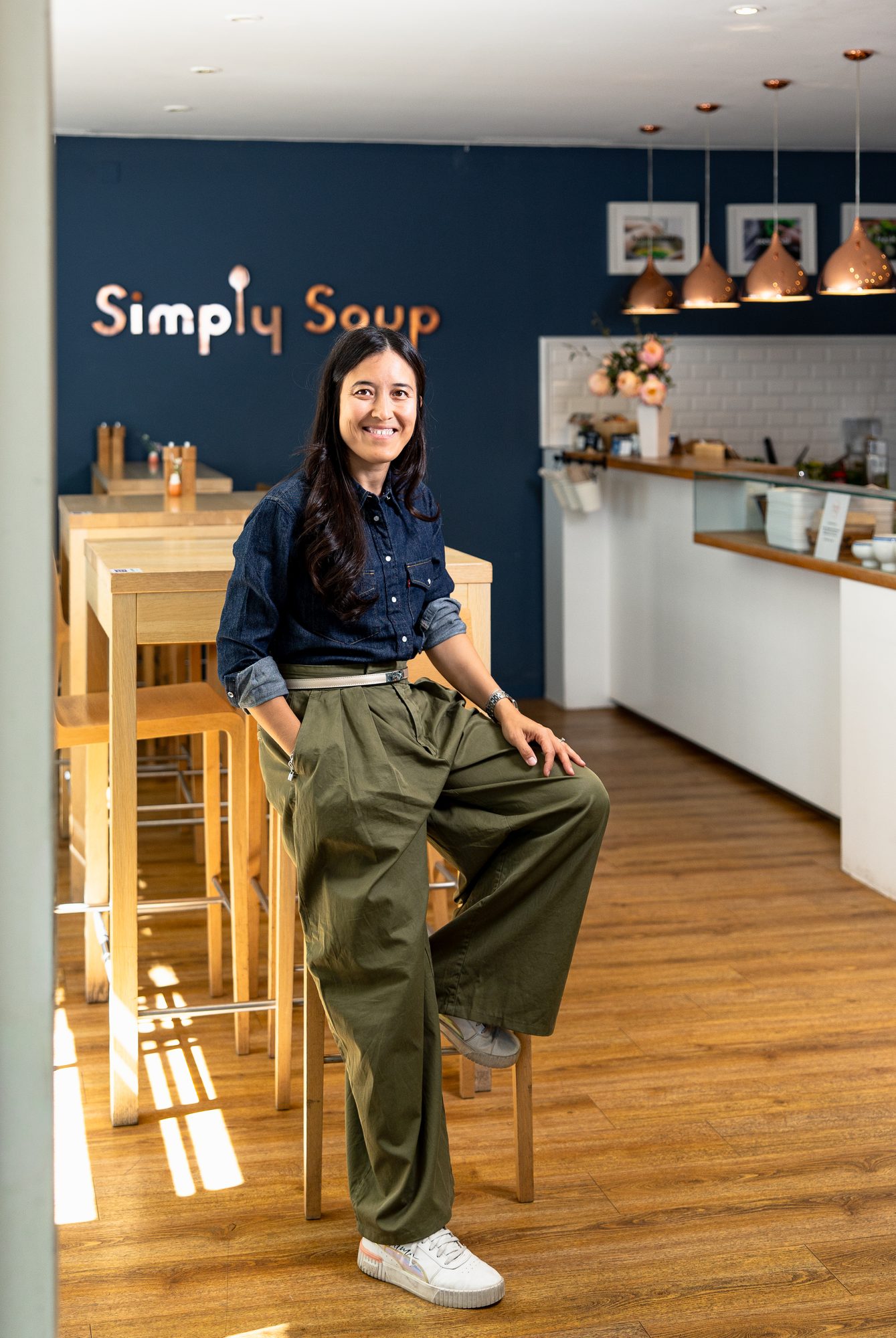 Assem Klammsteiner in her Simply Soup restaurant in Zürich